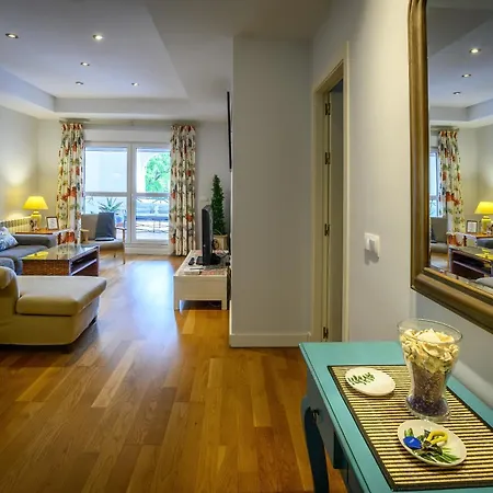 New Full Private With Pool And Parking *