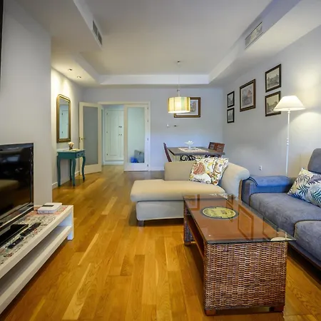 New Full Private With Pool And Parking Apartment *