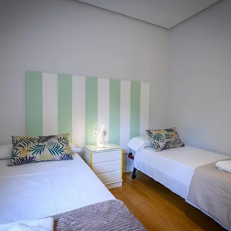 New Full Private With Pool And Parking *